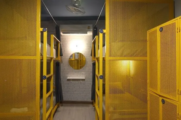 8 Bed Female Dorm Shared Bathroom