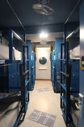 8 Bed Mixed Dorm Shared Bathroom