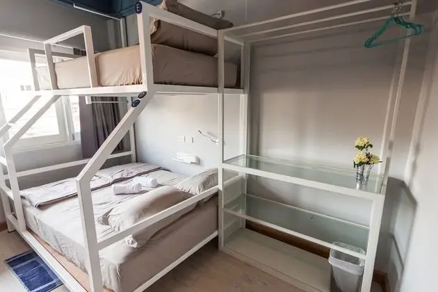Private Room with Shared Bathroom for 5
