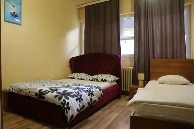 Standard Tek Büyük veya İki Ayrı Yataklı Oda