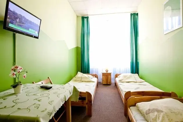 Üç Kişilik Oda, Ortak Banyo