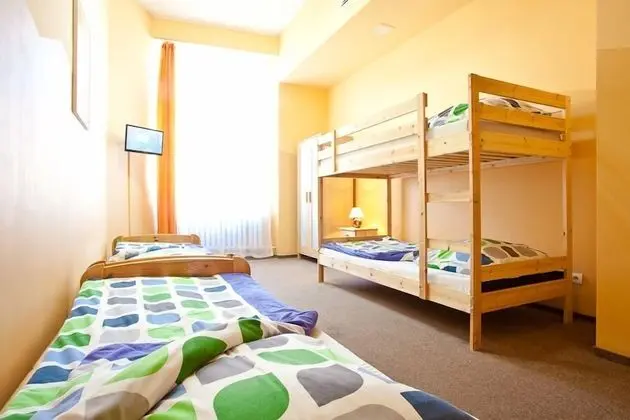Üç Kişilik Oda, Ortak Banyo