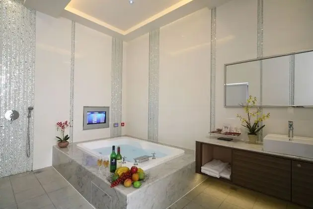 Design Tek Büyük Yataklı Oda