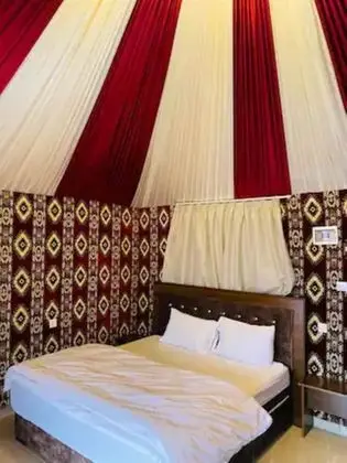 Deluxe Tek Büyük Yataklı Oda, Özel Banyo, Dağ Manzaralı