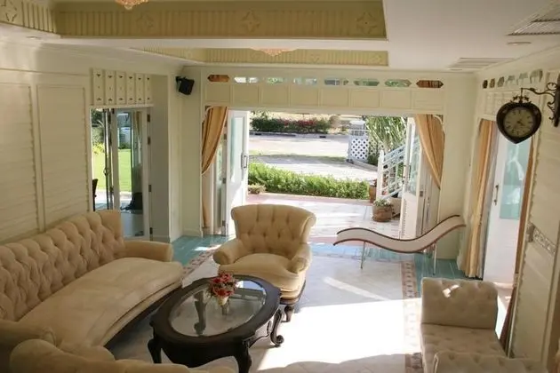Deluxe Villa