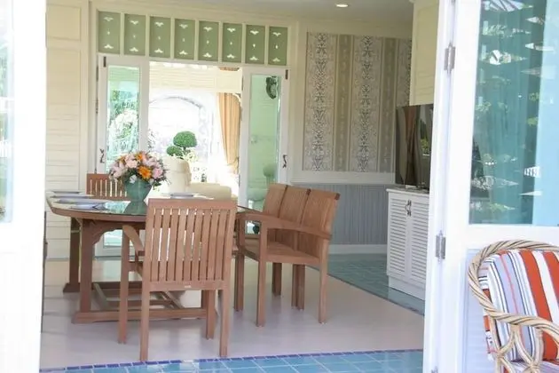 Deluxe Villa