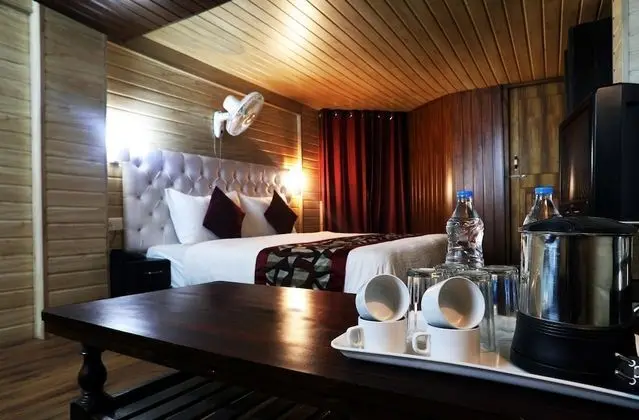Deluxe Tek Büyük Yataklı Oda, 1 Çift Kişilik Yatak, Engellilere Uygun, Vadi Manzaralı