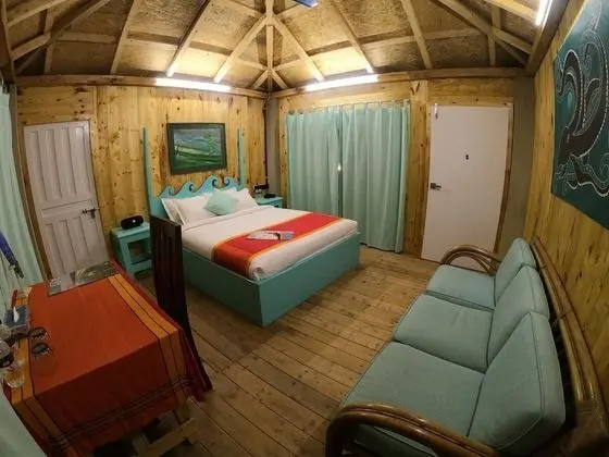 Deluxe Oda, 1 Büyük (Queen) Boy Yatak, Balkon, Denize Sıfır