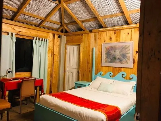 Deluxe Oda, 1 Büyük (Queen) Boy Yatak, Balkon, Denize Sıfır