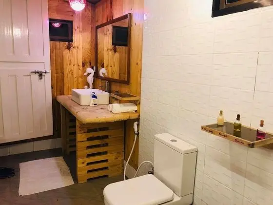 Deluxe Oda, 1 Büyük (Queen) Boy Yatak, Balkon, Denize Sıfır