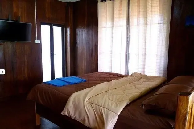 Wooden Bungalow (Baan Mai)