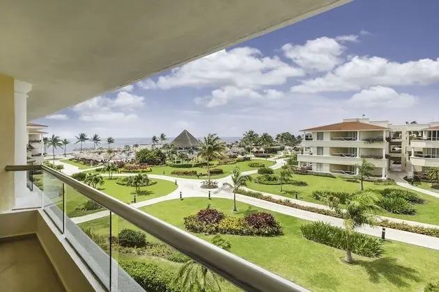 Superior Deluxe Ocean View - Kids & Teens Free