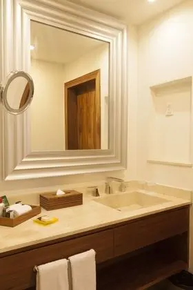 Superior Deluxe Ocean View - Kids & Teens Free