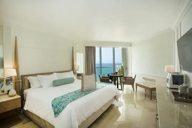 Honeymoon Deluxe, Flex cancellation options