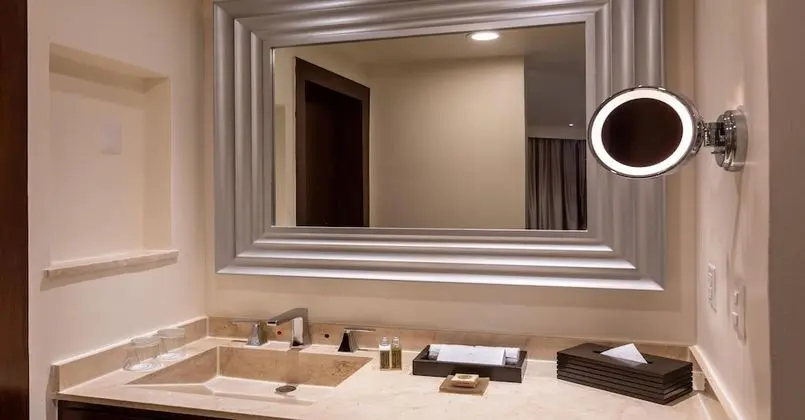 Honeymoon Suite, Flex cancellation options