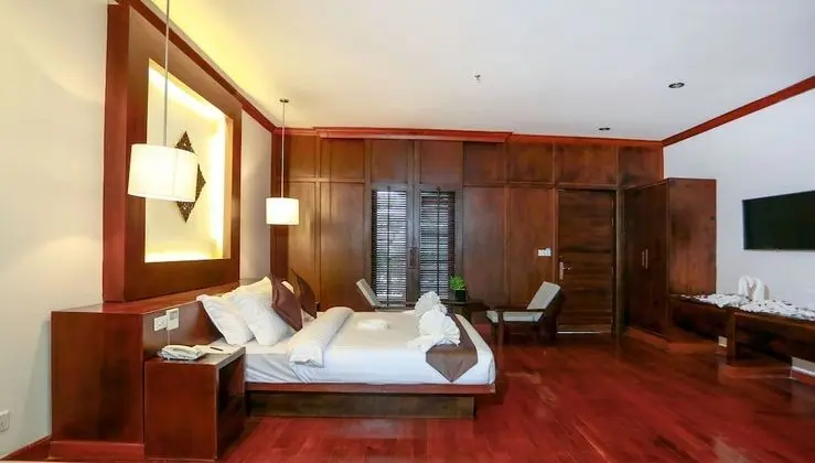 Cabana Suite King Room, Balcony, Pool View