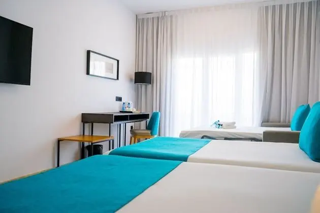 Premium Tek Büyük Yataklı Oda