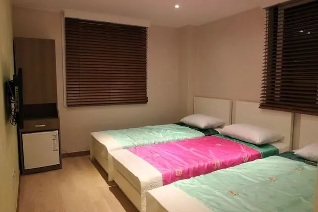 Triple Bed Room
