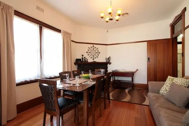 Kır Evi (4 Bedroom Home - Hopkins on Charles)