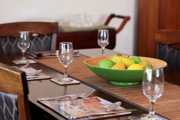 Kır Evi (4 Bedroom Home - Hopkins on Charles)