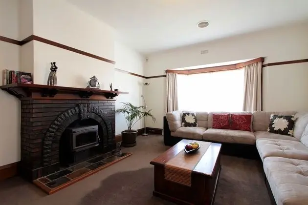 Kır Evi (4 Bedroom Home - Hopkins on Charles)