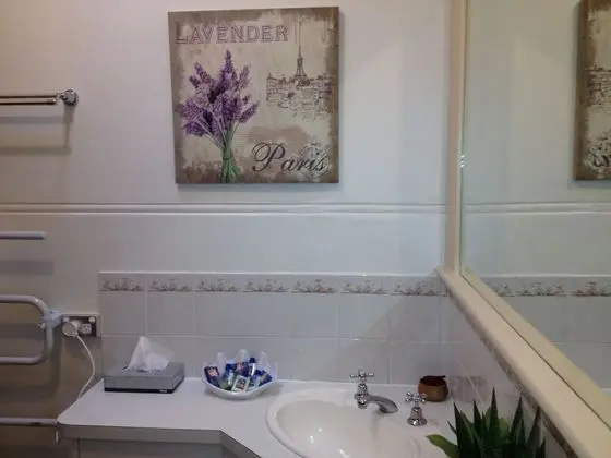 Kır Evi (4 Bedroom Home - Hopkins on Charles)