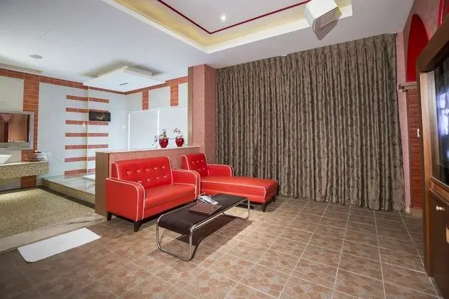 Luxury Tek Büyük Yataklı Oda, 1 En Büyük (King) Boy Yatak, Sıcak Su Küveti