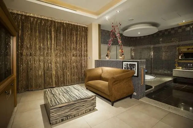 Luxury Tek Büyük Yataklı Oda, 1 En Büyük (King) Boy Yatak, Sıcak Su Küveti