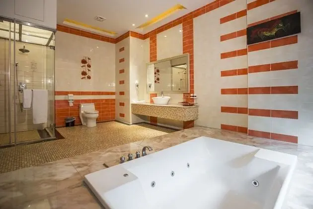 Luxury Tek Büyük Yataklı Oda, 1 En Büyük (King) Boy Yatak, Sıcak Su Küveti