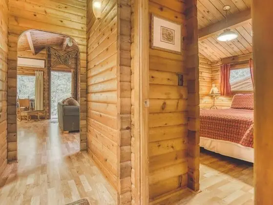 Kulübe, Birden Çok Yatak (Moondance Cabin)