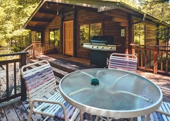 Kulübe, Birden Çok Yatak (Moondance Cabin)