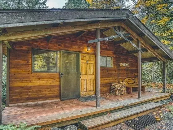 Kulübe, Birden Çok Yatak (Moondance Cabin)