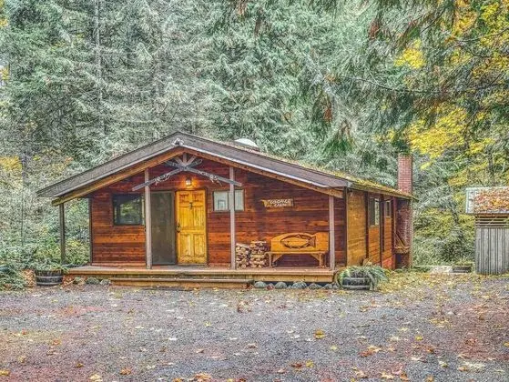 Kulübe, Birden Çok Yatak (Moondance Cabin)