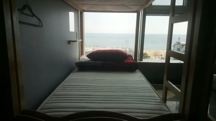 Ortak Ranzalı Oda, Sadece kadınlar için (4 PAX)