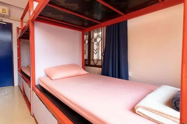 8-Bed Mixed Dormitory