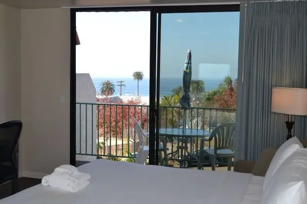 Deluxe Tek Büyük Yataklı Oda, Balkon, Okyanus Manzaralı