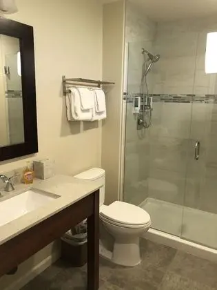 Deluxe Tek Büyük Yataklı Oda, Balkon, Okyanus Manzaralı