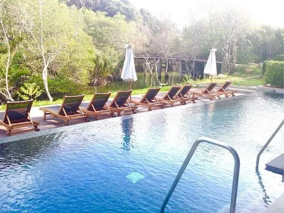 Deluxe Tek Büyük Yataklı Oda, Havuz Kullanımı