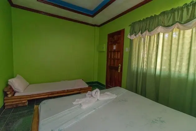Deluxe Fan Room