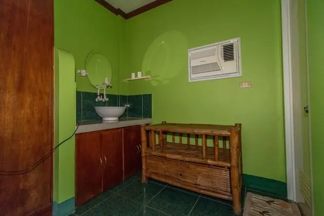 Deluxe Fan Room
