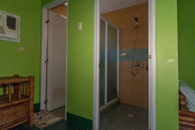 Deluxe Fan Room
