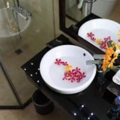 Deluxe Tek Büyük veya İki Ayrı Yataklı Oda, Nehir Manzaralı
