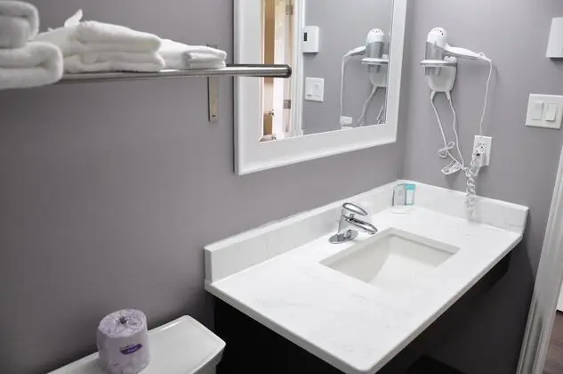 Süit, 2 Büyük (Queen) Boy Yatak, Sigara İçilmez, Küçük Mutfak (Two Room, 2 Queen Bed)
