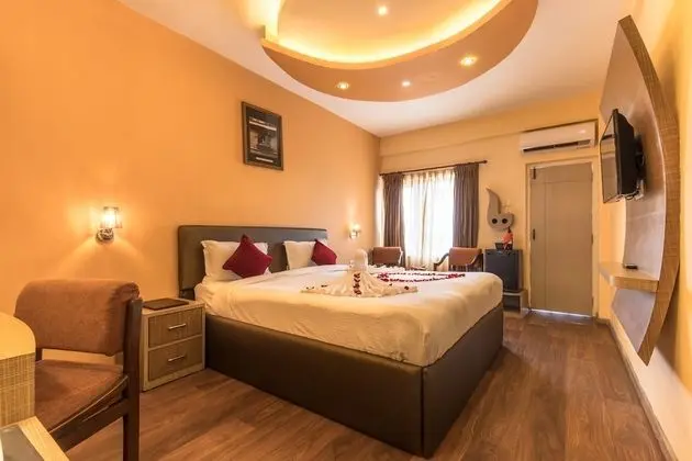 Deluxe Tek Büyük Yataklı Oda