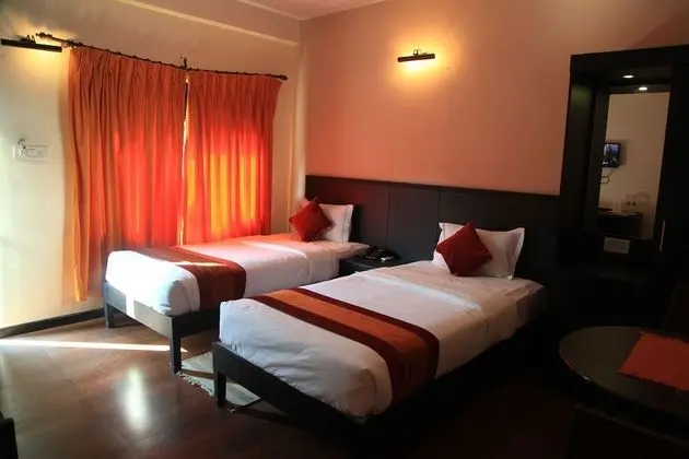 Deluxe Üç Kişilik Oda, 1 Yatak Odası, Bahçe Manzaralı
