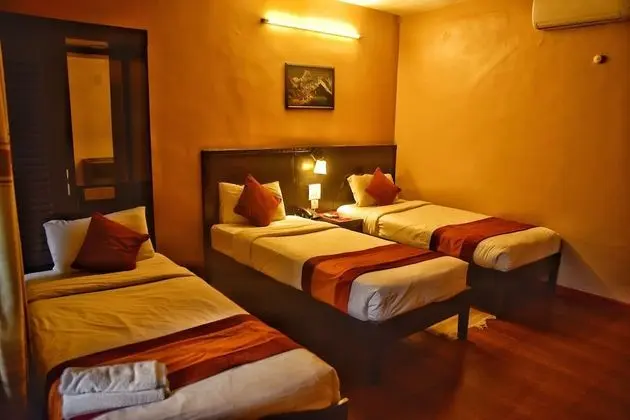 Deluxe Üç Kişilik Oda, 1 Yatak Odası, Bahçe Manzaralı