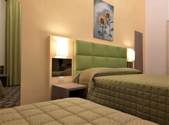 Deluxe Üç Kişilik Oda