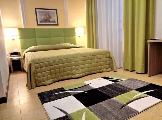 Standard Tek Büyük veya İki Ayrı Yataklı Oda