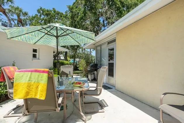 Daire (Moonmist Circle-Steps to Heated Pool)