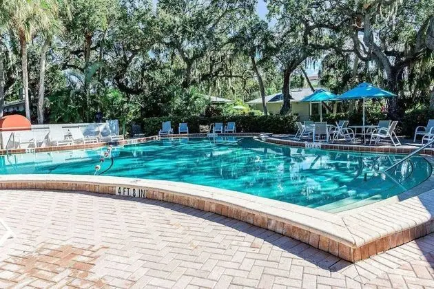 Daire (Moonmist Circle-Steps to Heated Pool)